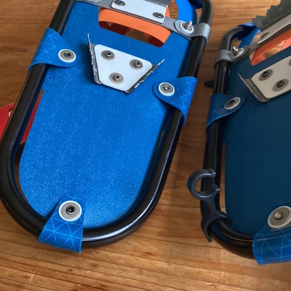 ❄️ 🆕 Louis Garneau “Bear” Snowshoes from MEC - Picture 6 of 10